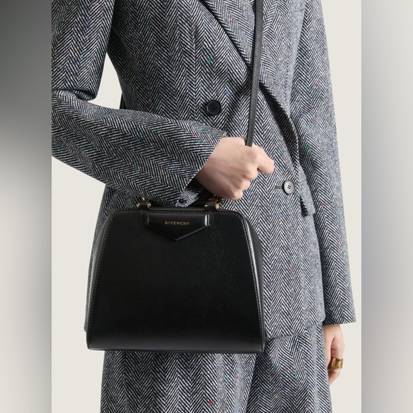 Givenchy Black Crossbody Bag - Picture 1 of 16